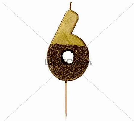 торт Свеча для торта золотая с блестками "№6"